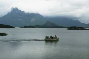 The reservoir & Garden House in Malampuzha